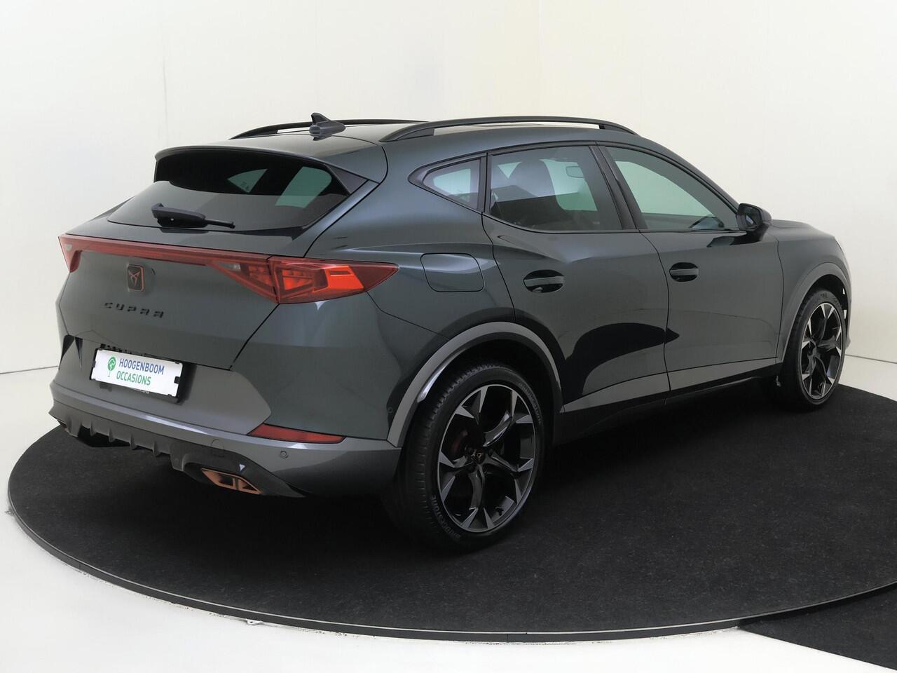 Cupra Formentor 1.4 e-Hybrid VZ Performance | SoH 95% | Panoramadak | 360 camera | Adaptieve demping systeem | 3-zone airco | Keyless | Dodehoek detectie | Adaptieve cruise control | CarPlay |