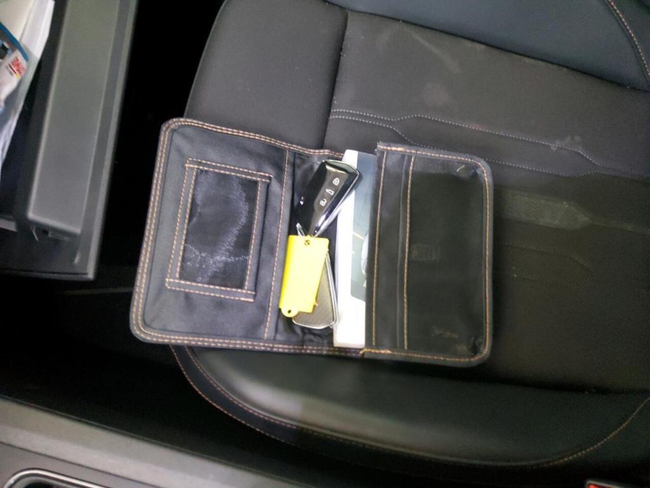 Cupra Formentor 1.4 VZ Copper Edition 245PK | 1e Eigenaar | Dealer Onderh. | BTW | Cupra knop | Sfeer | 1 Laadkabel | Donkere Hemel | 360Cam | Matrix Led | Stuur+Stoelverwarming | Camera | Carplay | Ad Cruise | Climate Control | Elek Klep |