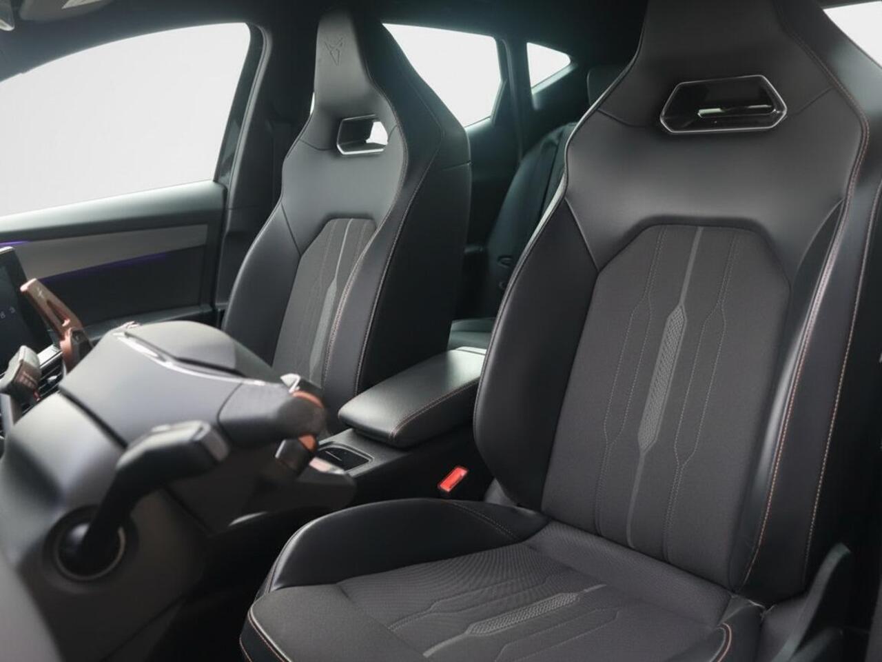 Cupra Formentor 1.4 e-Hybrid Performance | Clima | Adapt. Cruise | Multimedia/Navi| Halfleder | PDC + Camera | Trekhaak |