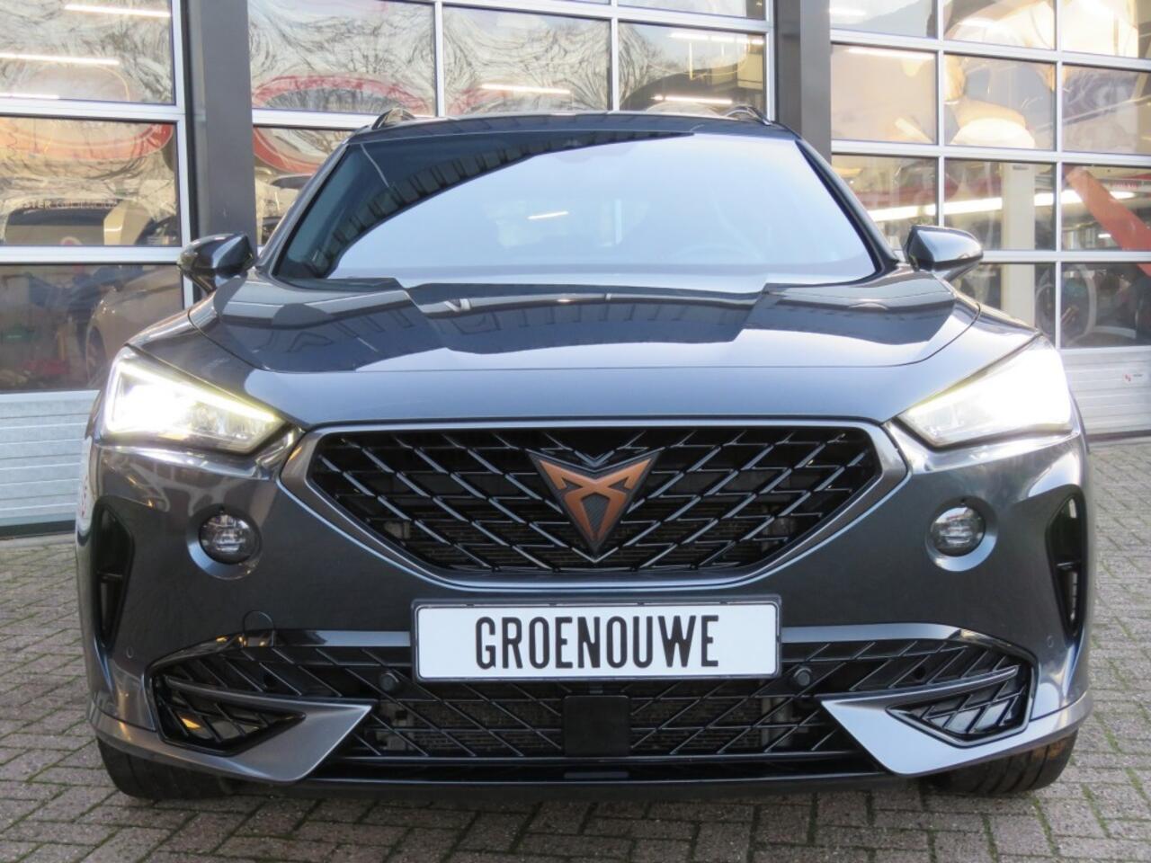 Cupra Formentor 1.4 VZ 245pk e-Hybrid / Sportstoelen / 19 Inch / Stuur+stoelverw. / BOVAG garantie