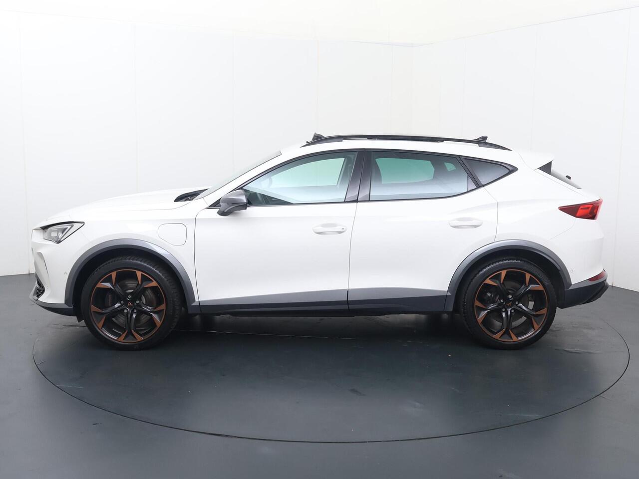 Cupra Formentor 1.4 e-Hybrid VZ Performance | 245 PK | SoH 91% | Trekhaak wegklapbaar | Panoramadak | Virtual Pedal | 19"LM velgen | Adaptive cruise control |