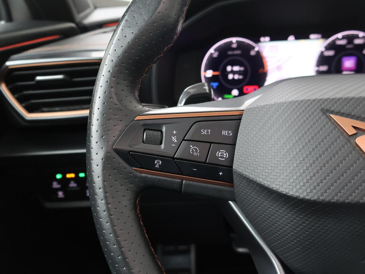 Cupra Formentor 1.4 e-Hybrid VZ Performance | 245 PK | SoH 91% | Trekhaak wegklapbaar | Panoramadak | Virtual Pedal | 19"LM velgen | Adaptive cruise control |