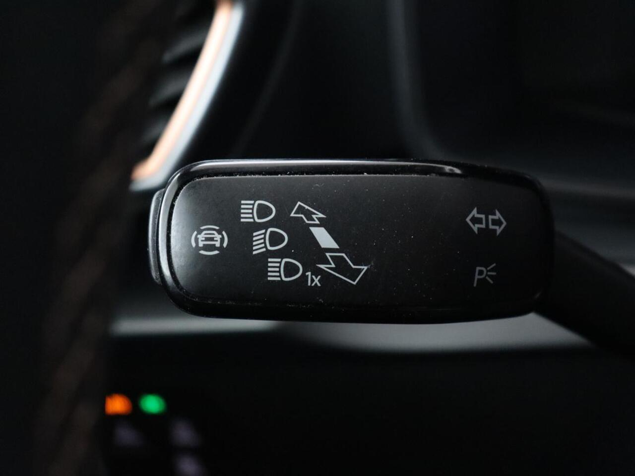 Cupra Formentor 1.4 eHybrid VZ | 245pk | Stoelverwarming | Adaptive cruise | Memory | Camera | Navigatie | Sfeerverlichting | Keyless | Full LED | Sportstoelen | PHEV | Plug In