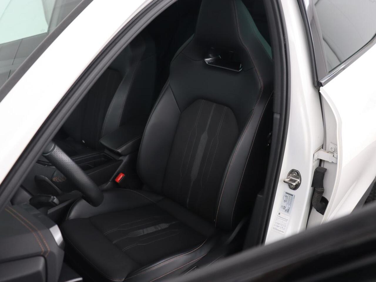 Cupra Formentor 1.4 eHybrid VZ | 245pk | Stoelverwarming | Adaptive cruise | Memory | Camera | Navigatie | Sfeerverlichting | Keyless | Full LED | Sportstoelen | PHEV | Plug In