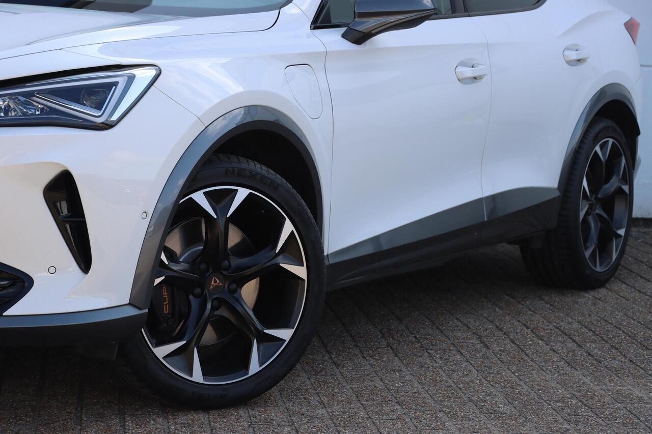Cupra Formentor 1.4 e-Hybrid VZ Performance 245pk DSG6 | Pano | Camera | Kuipstoelen|SOH 88,4%