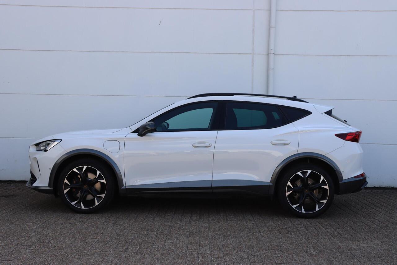 Cupra Formentor 1.4 e-Hybrid VZ Performance 245pk DSG6 | Pano | Camera | Kuipstoelen|SOH 88,4%