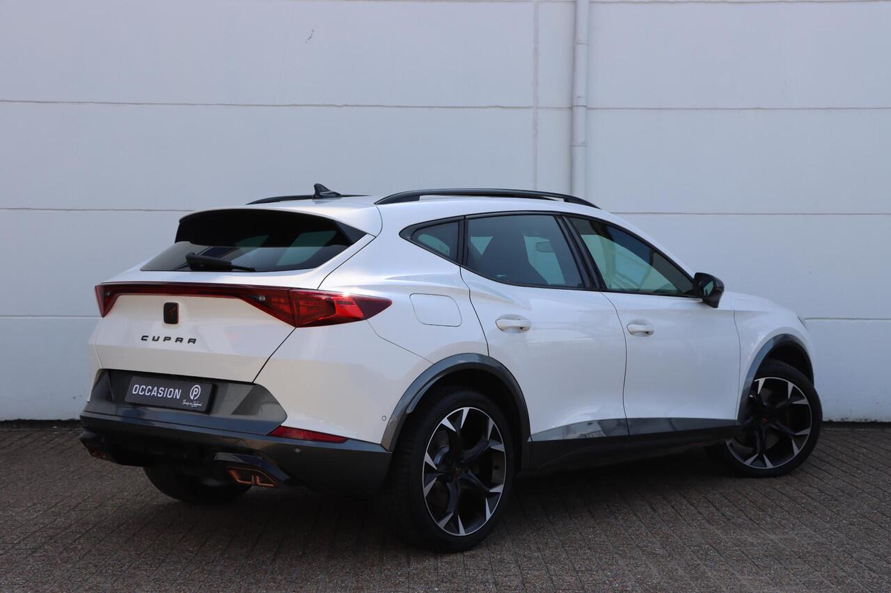 Cupra Formentor 1.4 e-Hybrid VZ Performance 245pk DSG6 | Pano | Camera | Kuipstoelen|SOH 88,4%