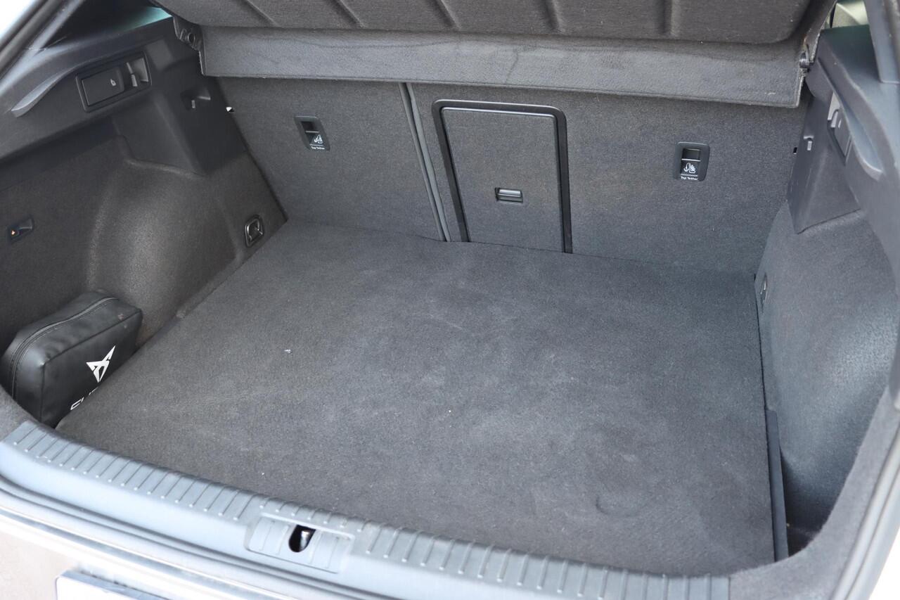 Cupra Formentor 1.4 e-Hybrid VZ Performance 245pk DSG6 | Pano | Camera | Kuipstoelen|SOH 88,4%