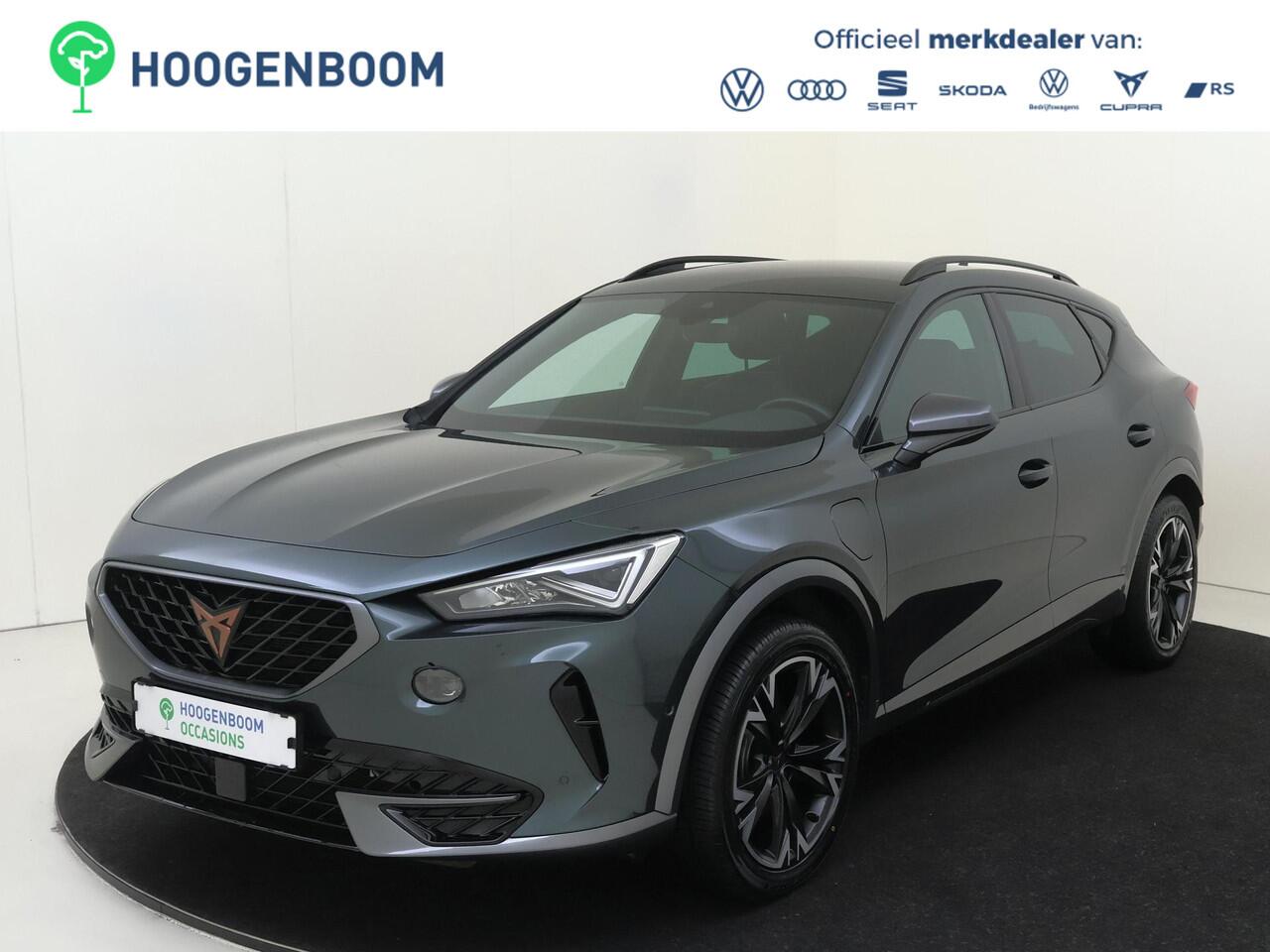 Cupra Formentor 1.4 e-Hybrid Business | Achteruitrijcamera | 3-zone airco | Keyless | Adaptieve cruise control | CarPlay | Navigatie | Stuurverwarming |