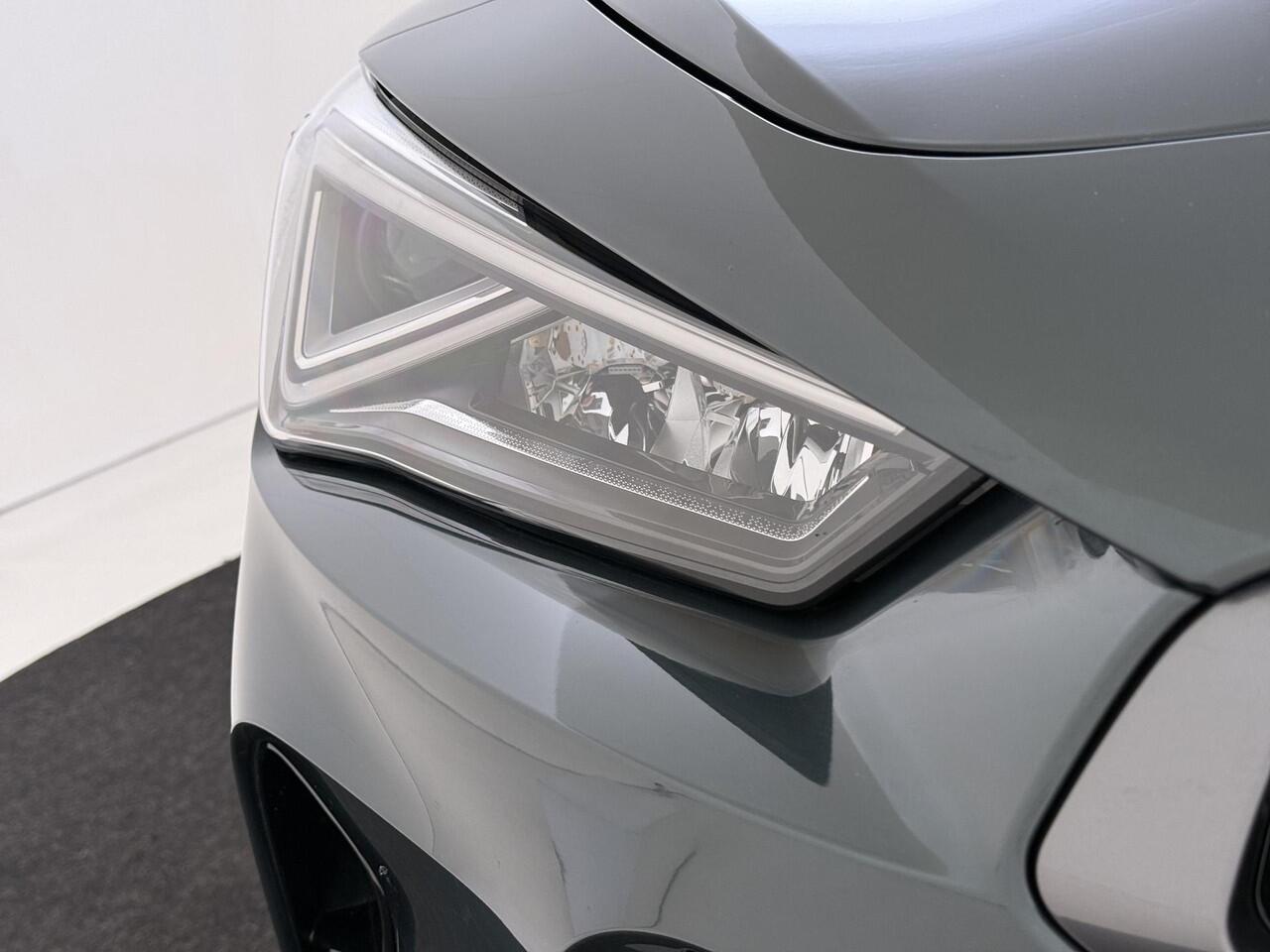 Cupra Formentor 1.4 e-Hybrid Business | Achteruitrijcamera | 3-zone airco | Keyless | Adaptieve cruise control | CarPlay | Navigatie | Stuurverwarming |