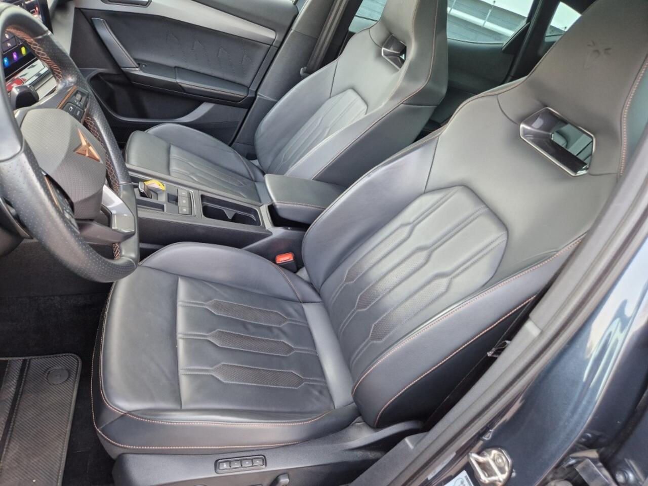 Cupra Formentor 1.4iE-HYB VZ Performance Volleer Virtual ADCR Apple Panorama 19LM