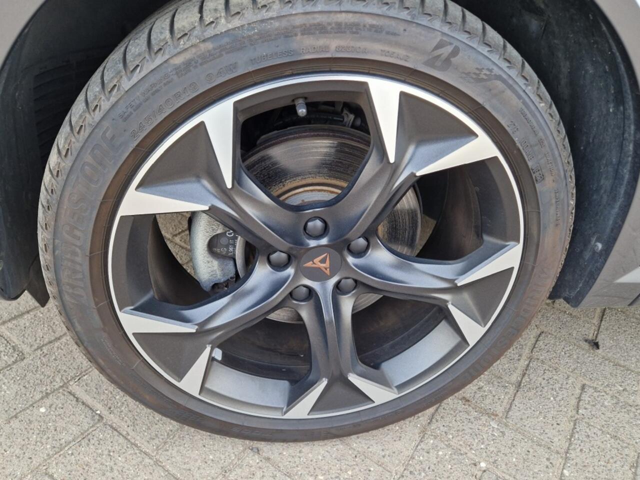 Cupra Formentor 1.4iE-HYB VZ Performance Volleer Virtual ADCR Apple Panorama 19LM