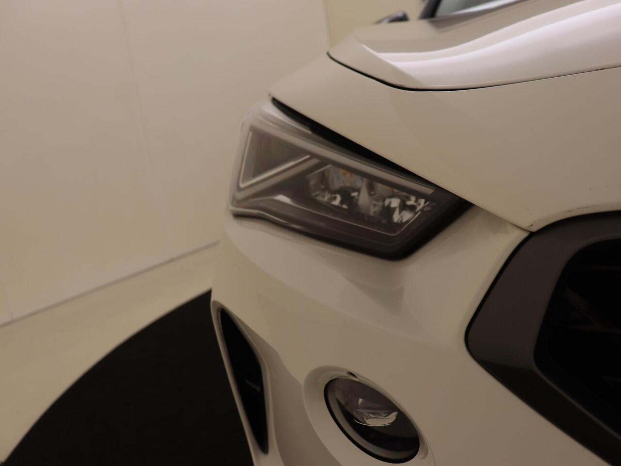 Cupra Formentor 1.4 e-Hybrid Business | Adaptieve cruise control | CarPlay | 3-zone airco | Stoel- en stuurwielverwarming | Keyless | Parkeersensoren achter |