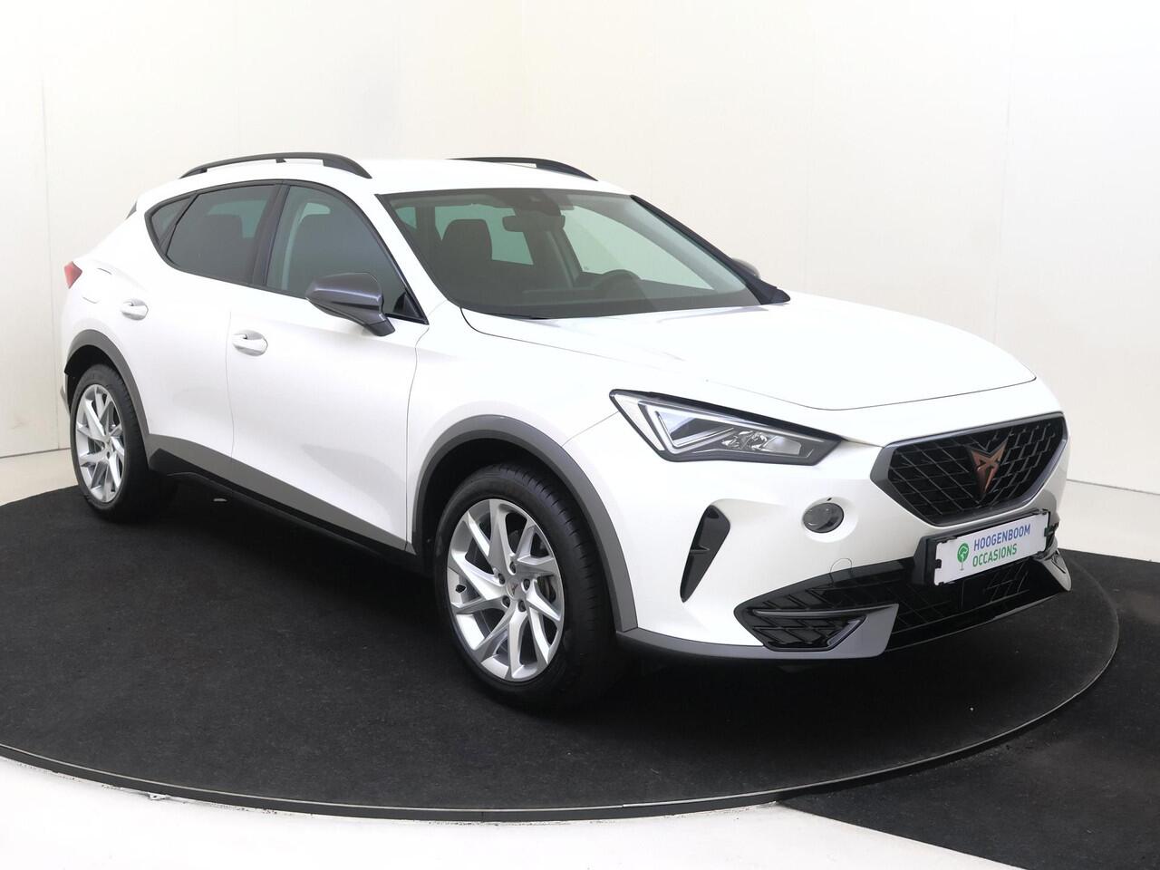 Cupra Formentor 1.4 e-Hybrid Business | Adaptieve cruise control | CarPlay | 3-zone airco | Stoel- en stuurwielverwarming | Keyless | Parkeersensoren achter |