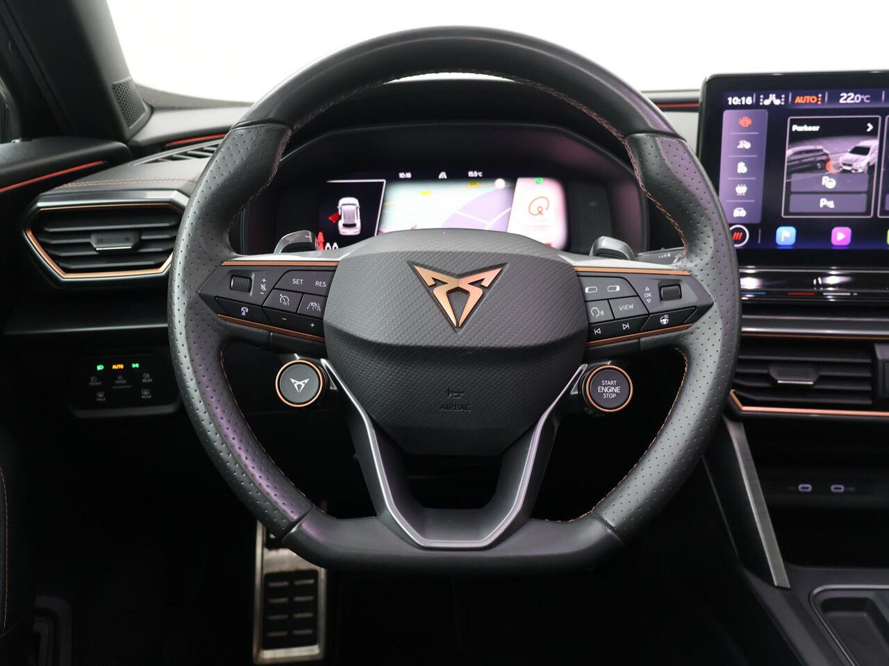 Cupra Formentor 1.4 e-Hybrid VZ Performance | 245 PK | SoH 94% | Trekhaak wegklapbaar | Panoramadak | Verwarmde voorstoelen / voorruit | Virtual pedal |