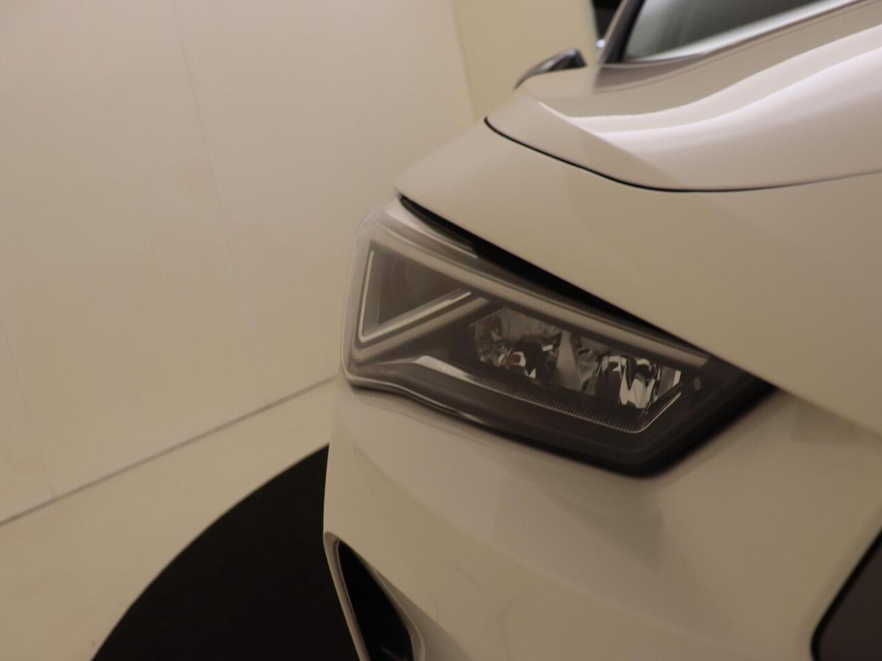 Cupra Formentor 1.4 e-Hybrid Business | SoH 91% | Navigatie | Stoel- en stuurwielverwarming | Parkeersensoren | Keyless | 3-zone airco | Adaptieve cruise control | Dodehoek detectie |