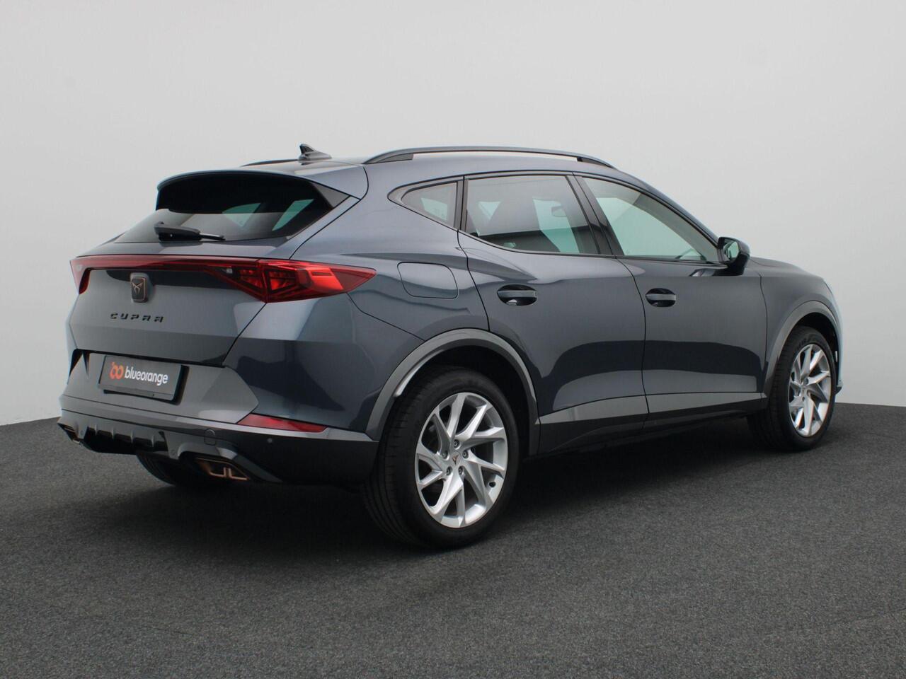Cupra Formentor 1.4 e-Hybrid Business 204PK DSG achteruitrijcamera, elektrische kuipstoelen met memory, elektrische achterklep, side assist, stuur-stoelverwarming, keyless, alarm, 18" lichtmetaal