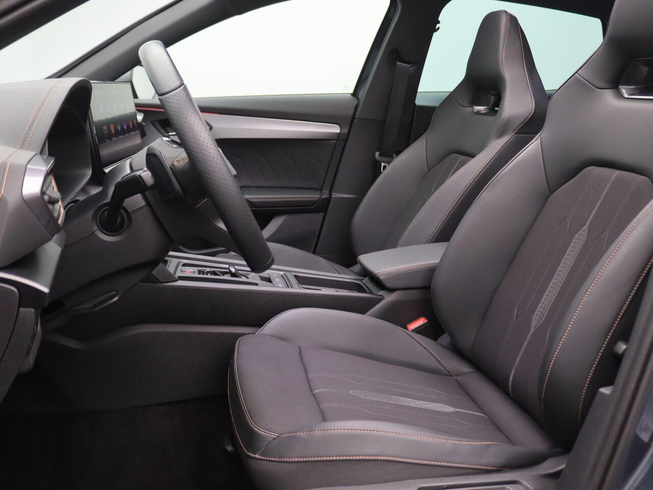 Cupra Formentor 1.4 e-Hybrid VZ Performance 245PK DSG panoramadak, keyless, dodehoek assistent, achteruitrijcamera, 19" lichtmetaal