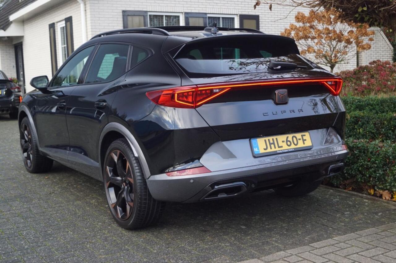 Cupra Formentor 1.5 TSI (150pk) DSG Panodak/Trekhaak/Memory/Kuipstoelen/19inch/DCC