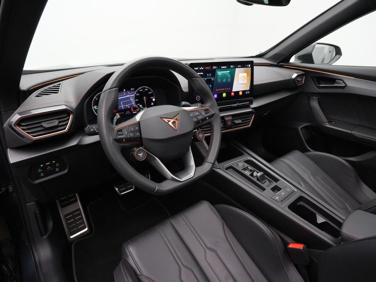 Cupra Formentor 1.4 e-Hybrid 245 pk DSG VZ Performance | Panoramadak | Sabelt CUP-kuipstoelen | Adaptief sportonderstel | Stuur-/stoelverwarming