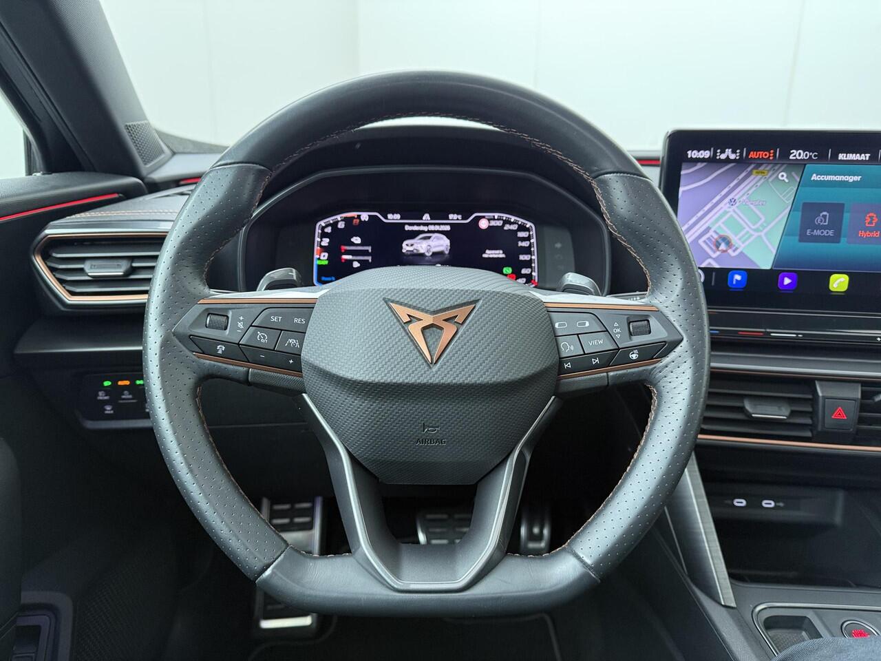 Cupra Formentor 1.4 e-Hybrid VZ Performance | 245 PK | SoH 93% | Trekhaak | Panoramadak | Navigatiesysteem |