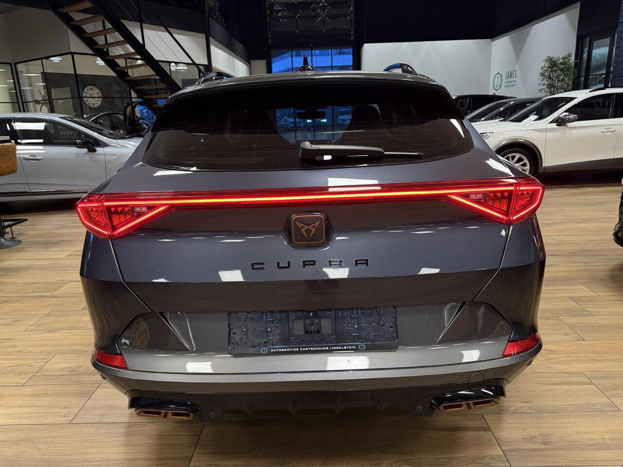 Cupra Formentor 1.4 e-Hybrid VZ Copper Edition 245PK|Memoryseat|trekhaak|Navi|Carplay|stoelverwarming|