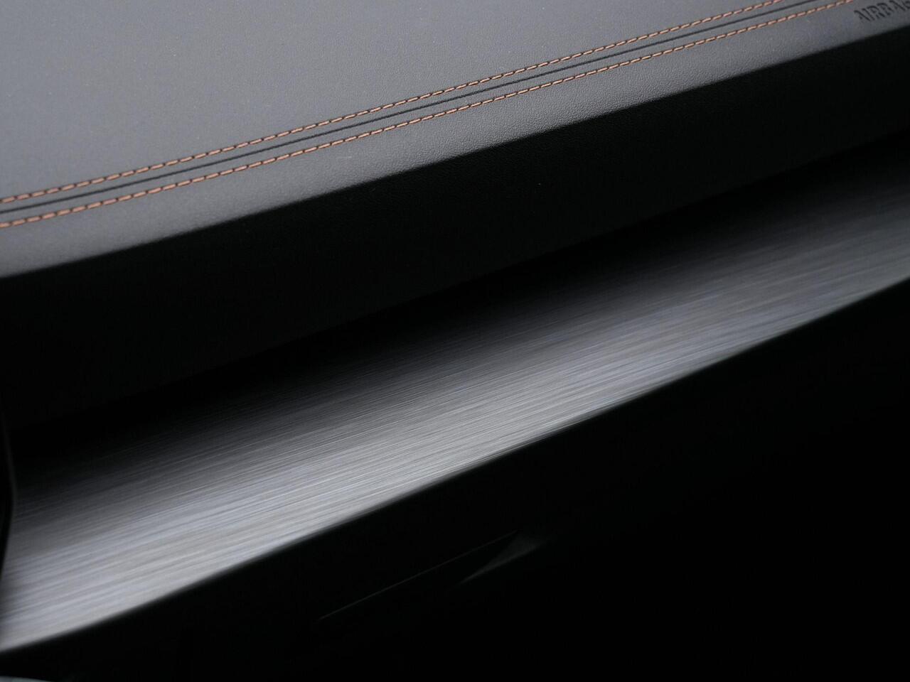 Cupra Formentor 1.5 TSI 150 pk DSG Business Edition Plus | Stuur-/stoelverwarming | Achteruitrijcamera | Navigatie | Carplay