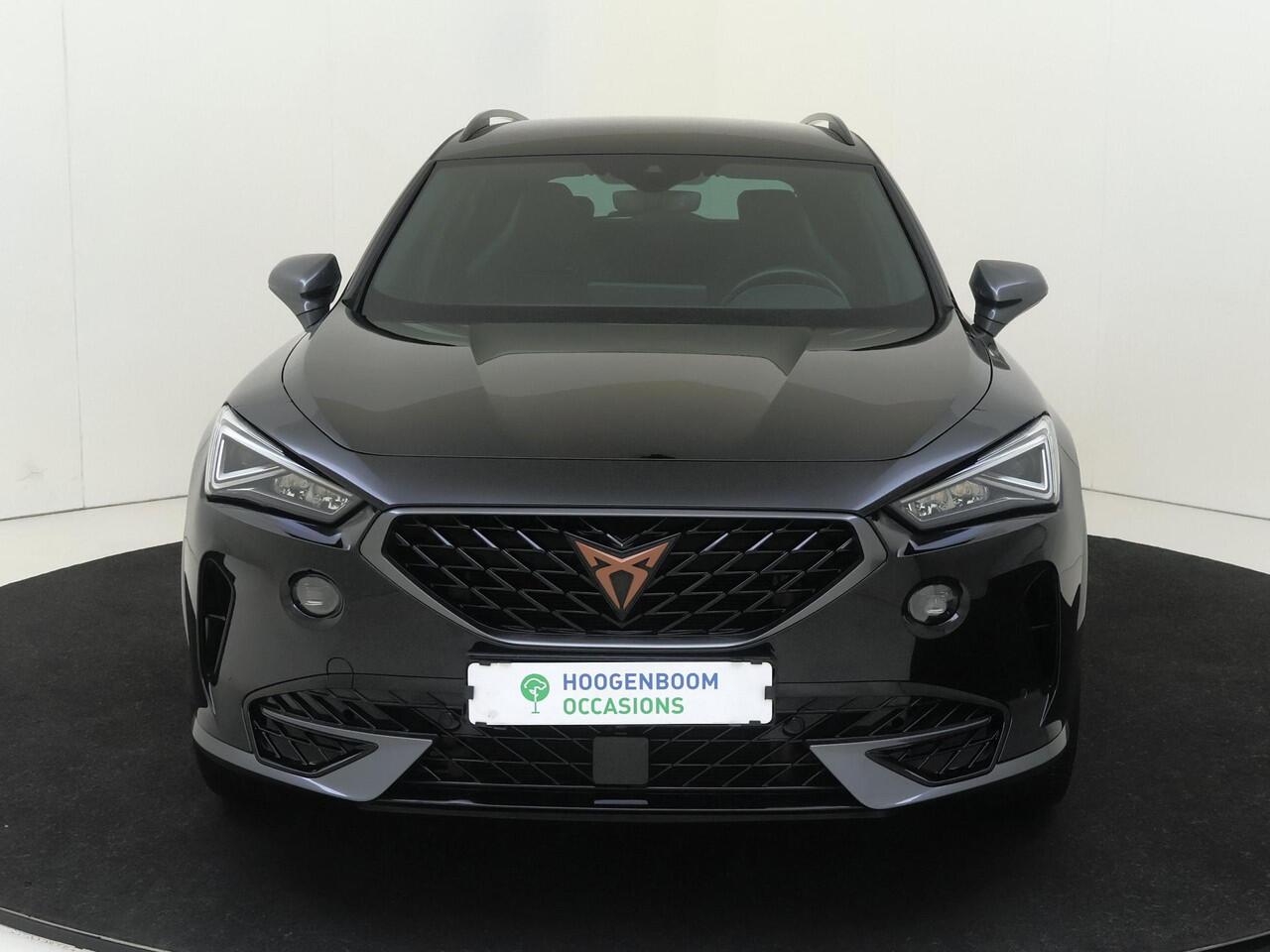 Cupra Formentor 1.4 e-Hybrid Performance | Trekhaak | Adaptieve demping systeem | Achteruitrijcamera | Adaptieve cruise control | 3-zone airco | Adaptieve cruise control | Dodehoek detectie | Keyless | CarPlay |