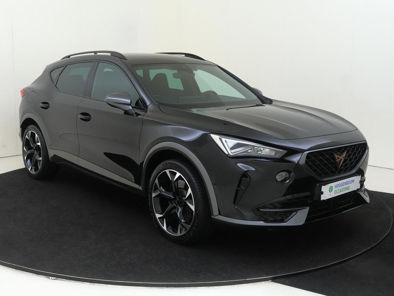 Cupra Formentor 1.4 e-Hybrid Performance | Trekhaak | Adaptieve demping systeem | Achteruitrijcamera | Adaptieve cruise control | 3-zone airco | Adaptieve cruise control | Dodehoek detectie | Keyless | CarPlay |