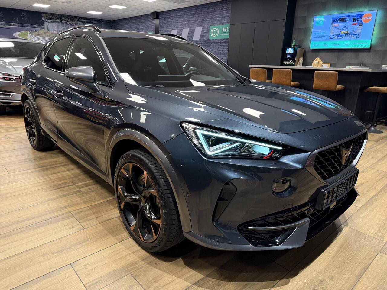 Cupra Formentor 1.4 e-Hybrid VZ Copper Edition 245pk|Pano|Memoryseat|Leer|Elektrische achterklep|