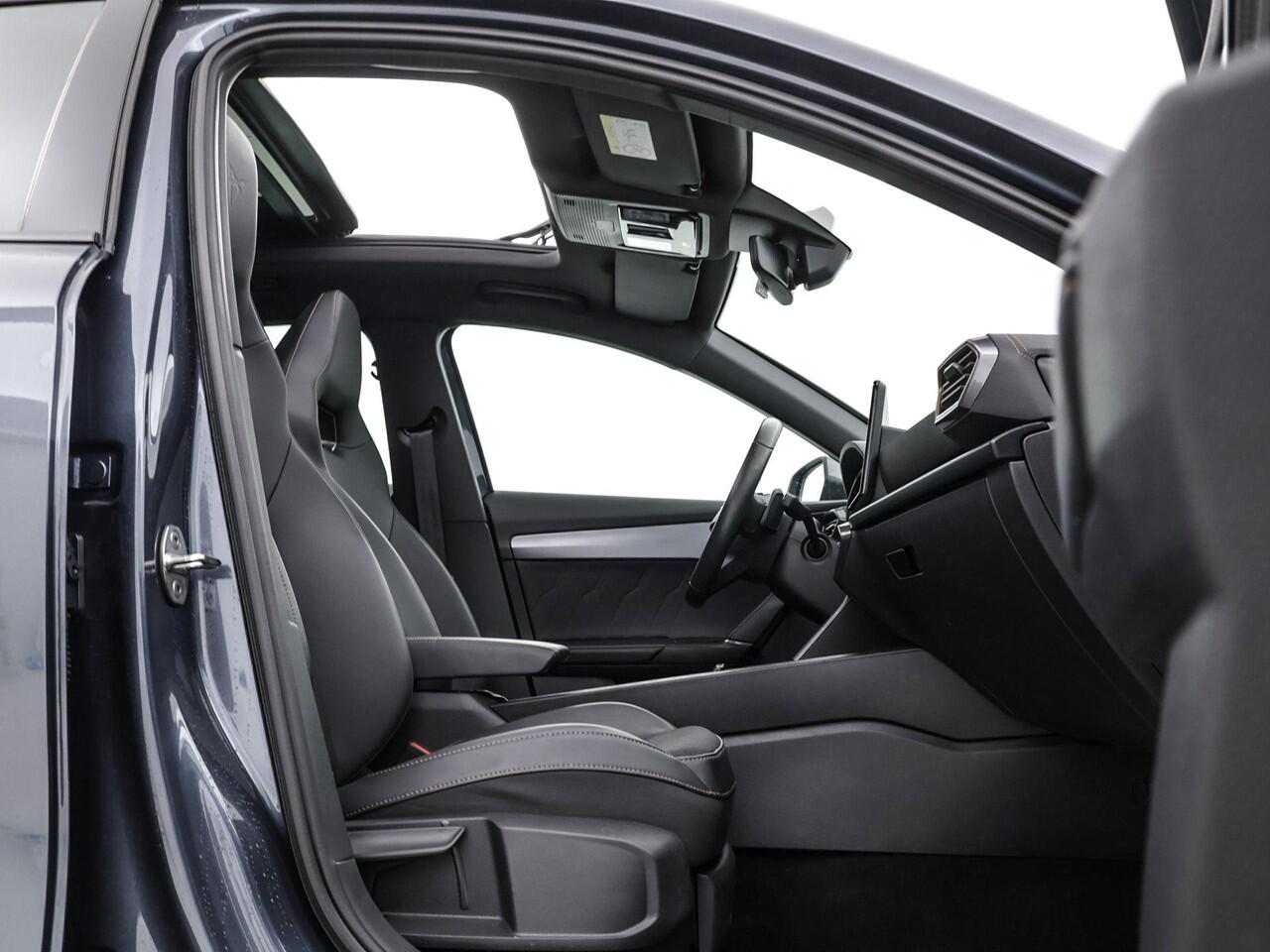 Cupra Formentor 1.4 e-Hybrid 245pk DSG VZ Copper Edition · Camera · Panoramadak · Dodehoek Detectie · Keyless · Elek. Achterklep · 19'' Inch · Apple/Android Car Play · Garantie t/m 30-10-2027 of 80.000km