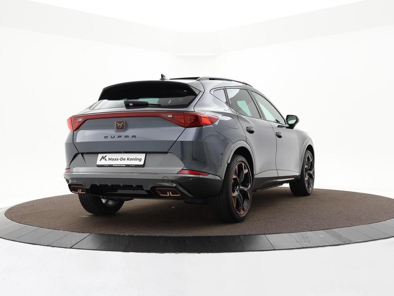 Cupra Formentor 1.4 e-Hybrid 245pk DSG VZ Copper Edition · Camera · Panoramadak · Dodehoek Detectie · Keyless · Elek. Achterklep · 19'' Inch · Apple/Android Car Play · Garantie t/m 30-10-2027 of 80.000km