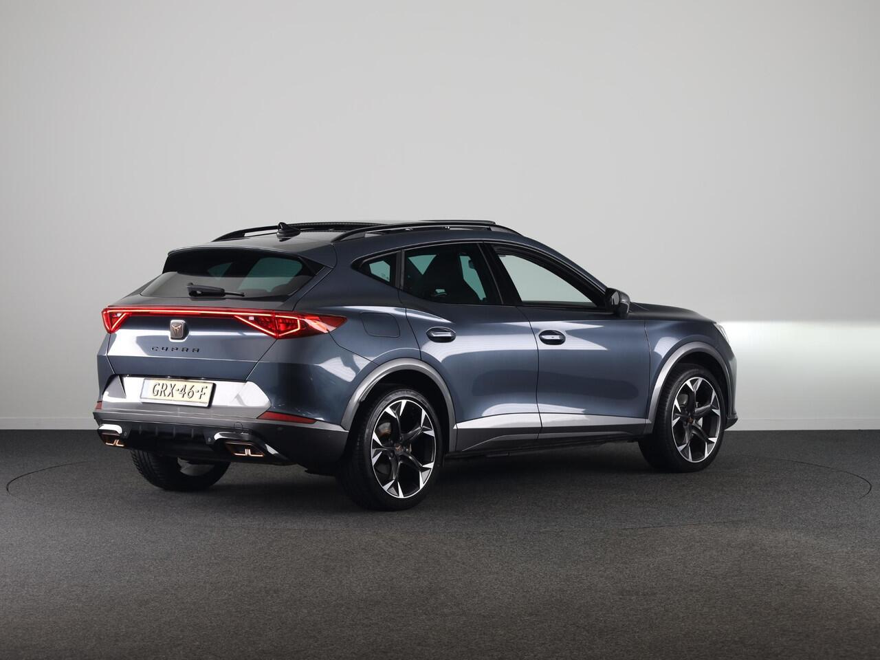 Cupra Formentor 1.4 e-Hybrid Adrenaline 204pk | Panoramadak | Parkeercamera | Climatronic | Verwarmbare voorstoelen