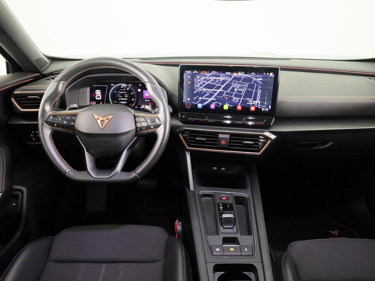 Cupra Formentor 1.4 e-Hybrid Adrenaline 204pk | Panoramadak | Parkeercamera | Climatronic | Verwarmbare voorstoelen