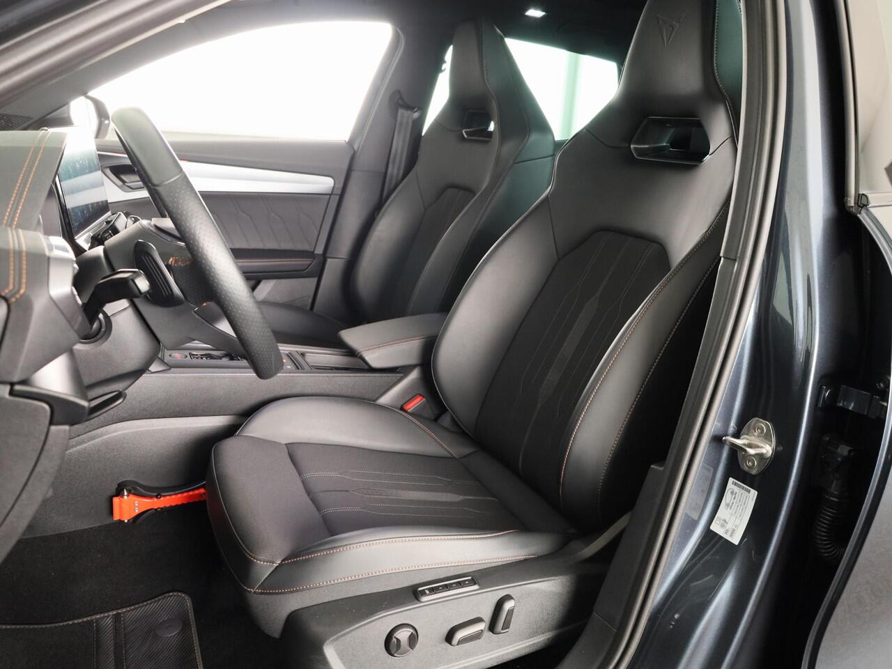 Cupra Formentor 1.4 e-Hybrid Adrenaline 204pk | Panoramadak | Parkeercamera | Climatronic | Verwarmbare voorstoelen