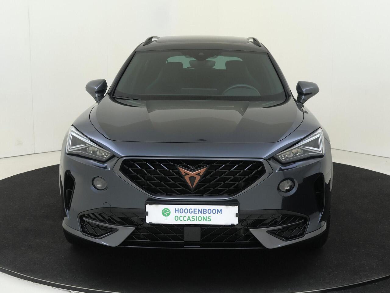Cupra Formentor 1.4 e-Hybrid VZ Performance | SoH 99% | Panoramadak | Adaptieve demping | Kuipstoelen | Achteruitrijcamera | 3-zone airco | Dodehoek detectie | Keyless | CarPlay |