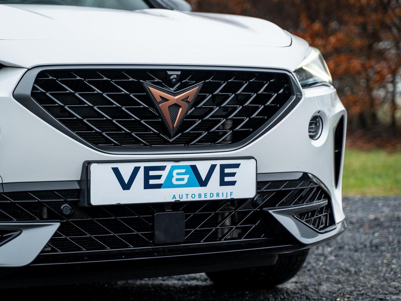 Cupra Formentor 1.4 TSI e-Hybrid // LED // Carplay // PDC // winter pakket