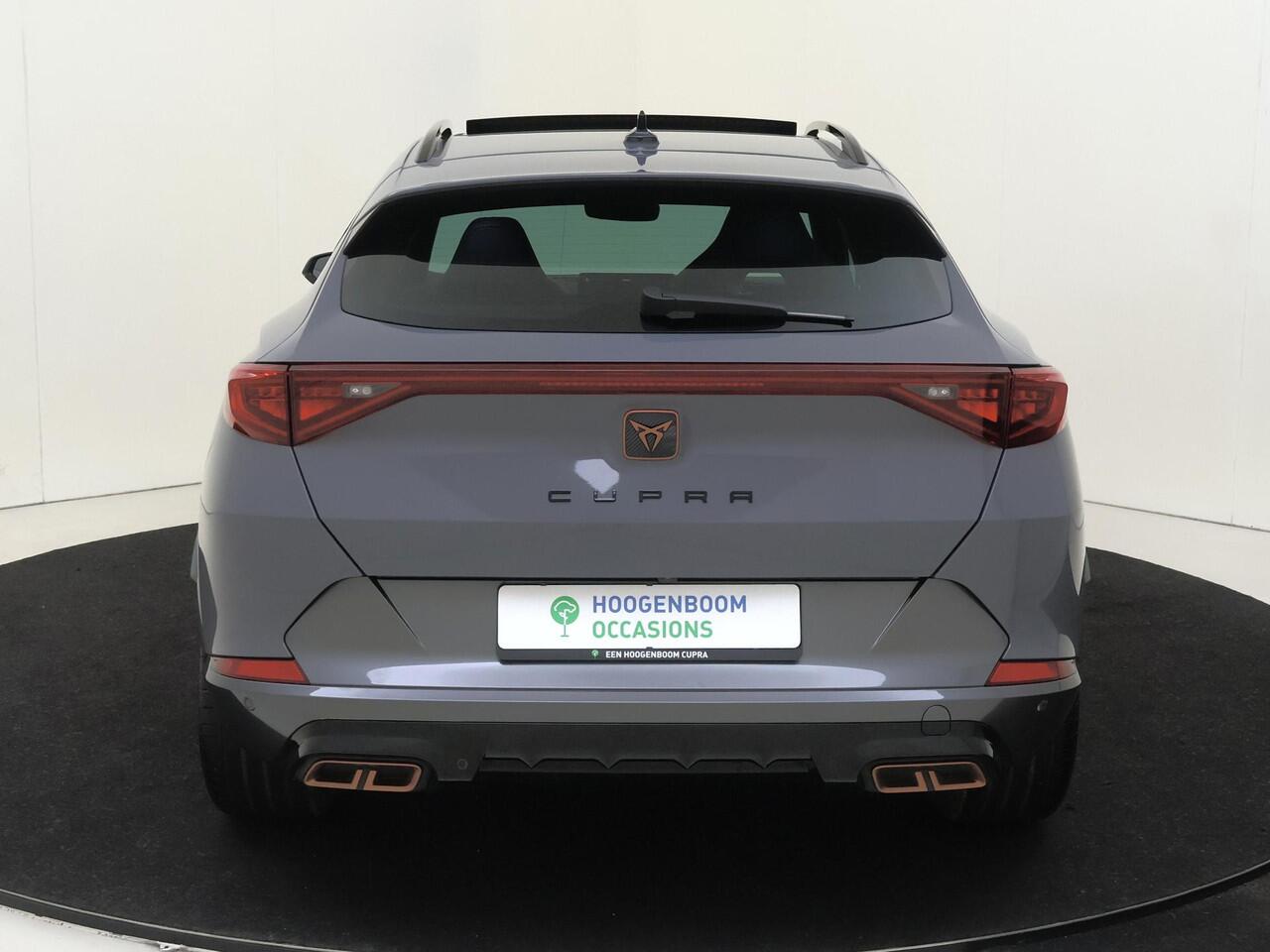 Cupra Formentor 1.4 e-Hybrid VZ Performance | SoH 93% | Panoramadak | Trekhaak | Adaptieve demping | Parkeerassistent | 360 camera | Keyless | Navigatie | Stoel- en stuurwielverwarming |