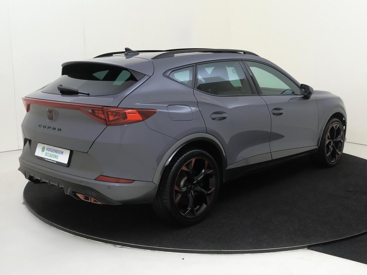 Cupra Formentor 1.4 e-Hybrid VZ Performance | SoH 93% | Panoramadak | Trekhaak | Adaptieve demping | Parkeerassistent | 360 camera | Keyless | Navigatie | Stoel- en stuurwielverwarming |