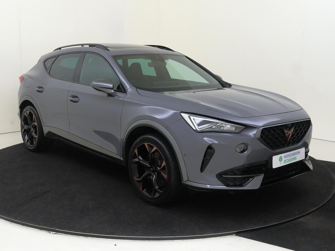 Cupra Formentor 1.4 e-Hybrid VZ Performance | SoH 93% | Panoramadak | Trekhaak | Adaptieve demping | Parkeerassistent | 360 camera | Keyless | Navigatie | Stoel- en stuurwielverwarming |