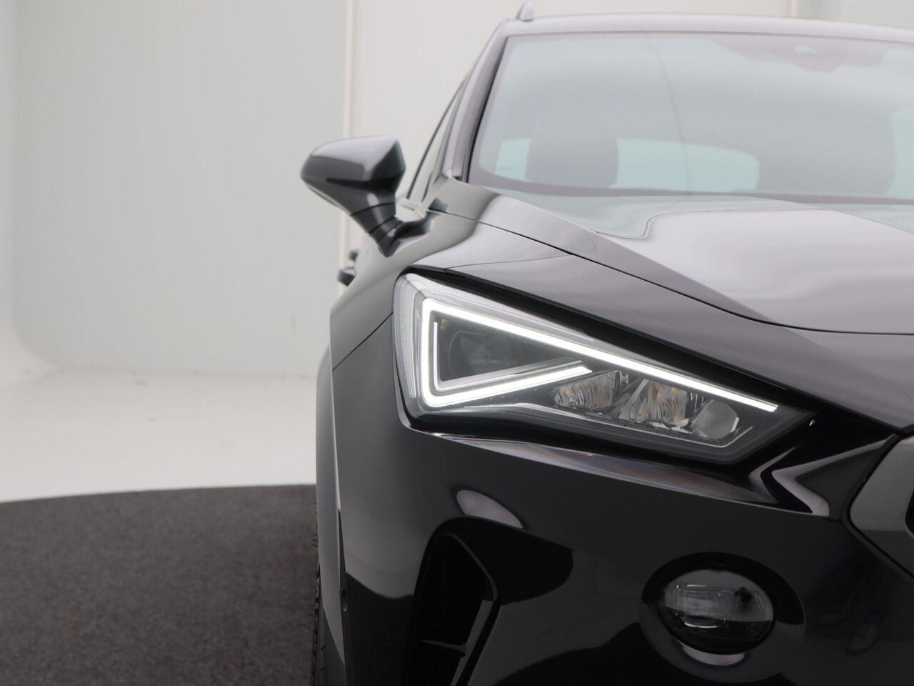 Cupra Formentor 1.4 e-Hybrid 204 Pk Essential | Stoel/Stuur Verwarming | Adaptive Cruise | Full LED | Navigatie | CarPlay | 19 Inch 89.657 Km !!