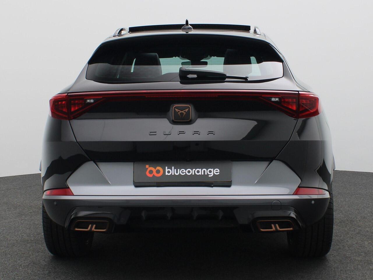 Cupra Formentor 1.4 e-Hybrid Business 204PK DSG Panoramadak, Achteruitrijcamera, Keyless, Side assist, Alarm, 19'' lichtmetaal, Elek. achterklep
