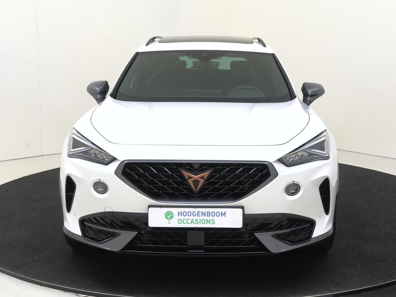 Cupra Formentor 1.4 e-Hybrid VZ Performance | SoH 91% | Panoramadak | 360 camera | Adaptieve demping | Parkeerassistent | Stoel- en stuurwielverwarming | Navigatie | Keyless |