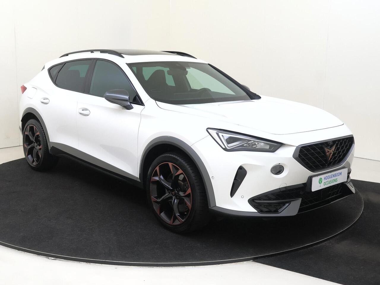 Cupra Formentor 1.4 e-Hybrid VZ Performance | SoH 91% | Panoramadak | 360 camera | Adaptieve demping | Parkeerassistent | Stoel- en stuurwielverwarming | Navigatie | Keyless |