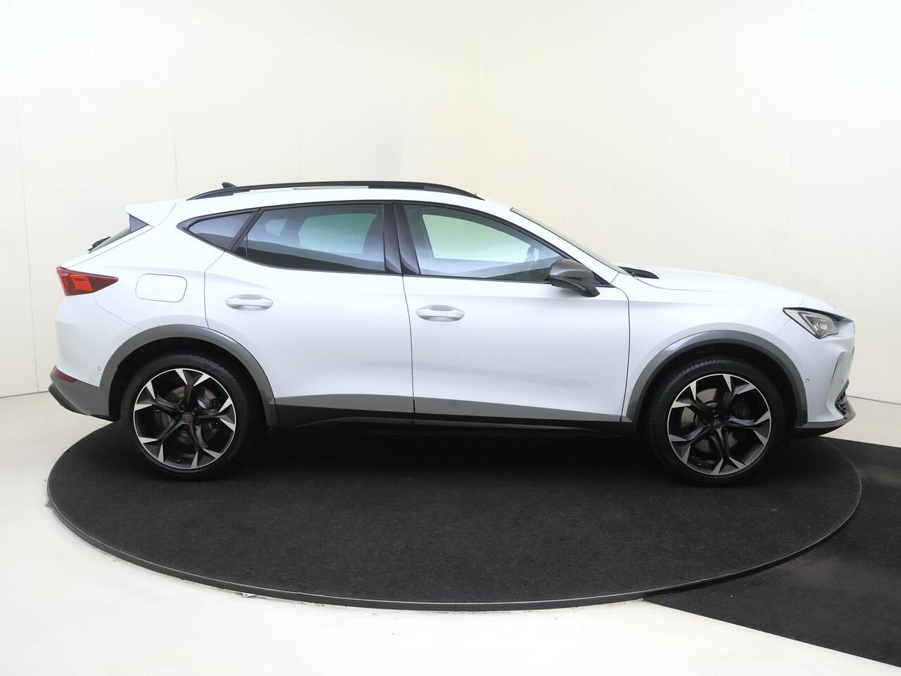 Cupra Formentor 1.4 e-Hybrid VZ Performance | SoH 96% | Panoramadak | Achteruitrijcamera | Adaptieve demping | Stoel- en stuurwielverwarming | Dodehoek detectie | Parkeerassistent | Keyless |