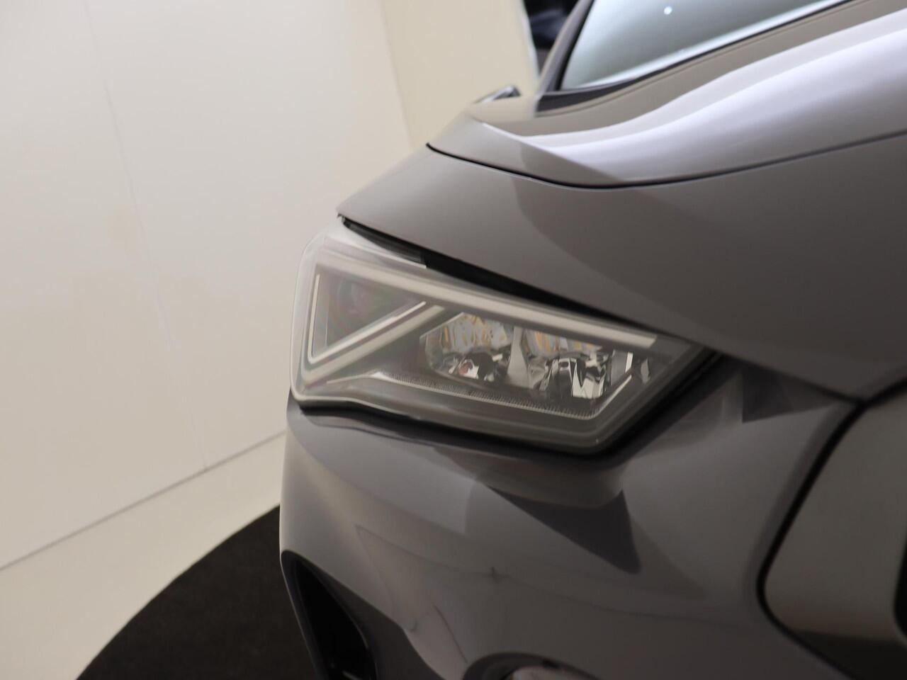 Cupra Formentor 1.4 e-Hybrid VZ Performance | SoH 91% | Panoramadak | Trekhaak | Adaptieve demping | Parkeerassistent | Navigatie | Stoel- en stuurwielverwarming | Keyless | Dodehoek detectie |