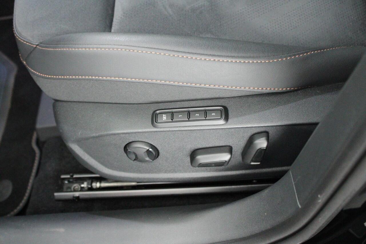 Cupra Formentor 1.5 TSI 272pk e-Hybrid VZ Performance Sennheiser Keyless Memory Camera Navigatie