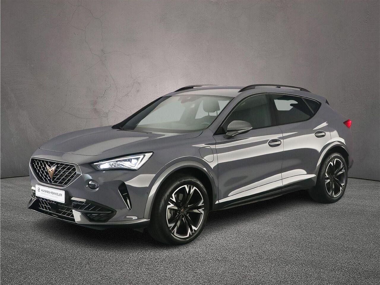 Cupra Formentor Business 1.4 TSI e-Hybrid 204pk DSG Automaat Adaptive cruise control, Elektrische achterklep, Achteruitrijcamera, LED koplampen, Stuurwiel verwarmd