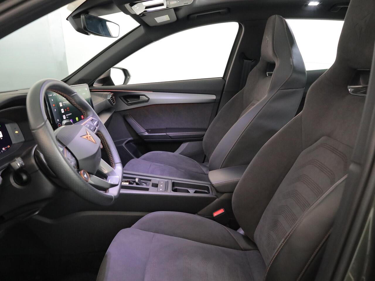 Cupra Formentor 1.4 e-Hybrid VZ Performance 245 pk Automaat (DSG) | Navigatie | Panoramadak | Parkeersensoren (Park assist) | Rondomzicht camera | Stoelverwarming | Elektr. bestuurdersstoel met geheugen |