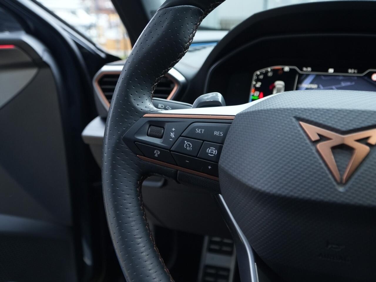 Cupra Formentor VZ 1.4 e-HYBRID 205 PK | Navi | Carplay | LED | Camera | 19"